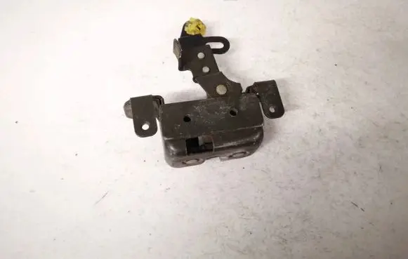 Nissan Pathfinder WD21 Tailgate/trunk/boot lock/catch/latch