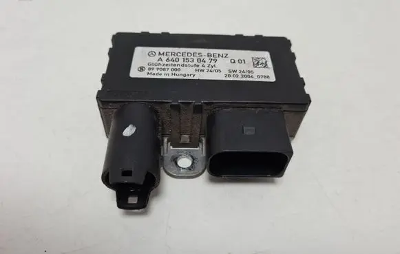 Mercedes-Benz A W169 Glow plug pre-heat relay A6401530479