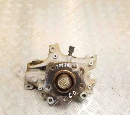Rear wheel hub