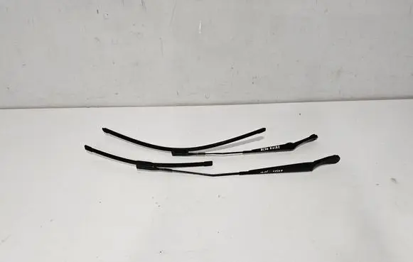 Alfa Romeo Giulia Windshield/front glass wiper blade 50532573 50532570
