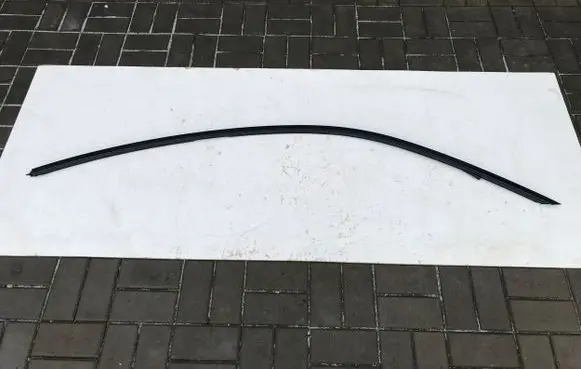 Roof trim bar molding cover