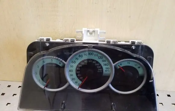 Toyota Corolla Verso E121 Speedometer (instrument cluster) 838000F081 MB2574308250