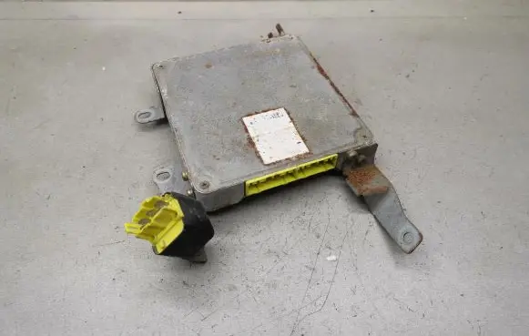 Mazda MX-3 Engine control unit/module 0567006381