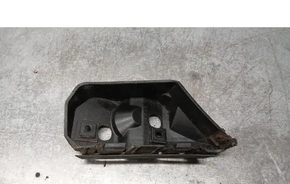 Volvo V50 Front bumper mounting bracket 30655875