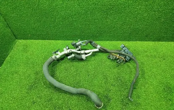 Renault Trafic III (X82) Engine coolant pipe/hose 140559221R