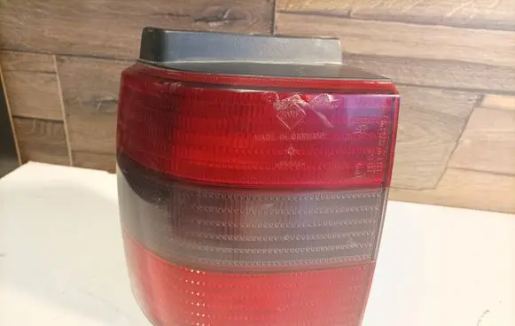 Volkswagen PASSAT B4 Rear/tail lights 3A9945257