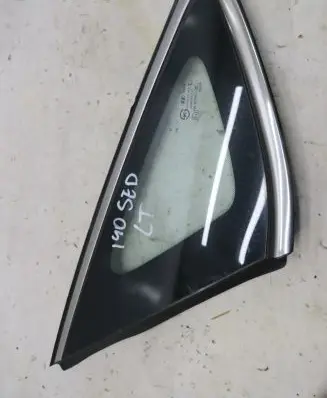 Hyundai i40 Rear side window
