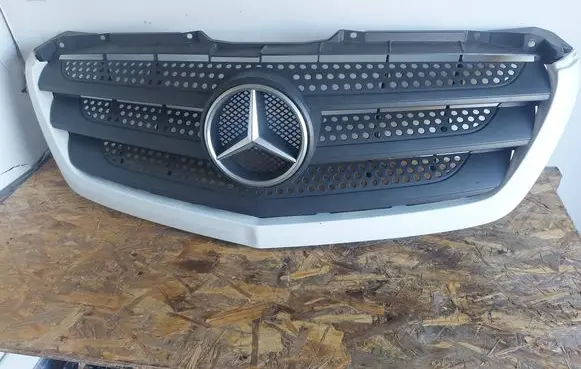 Mercedes-Benz Sprinter W906 Front bumper upper radiator grill A9068800785