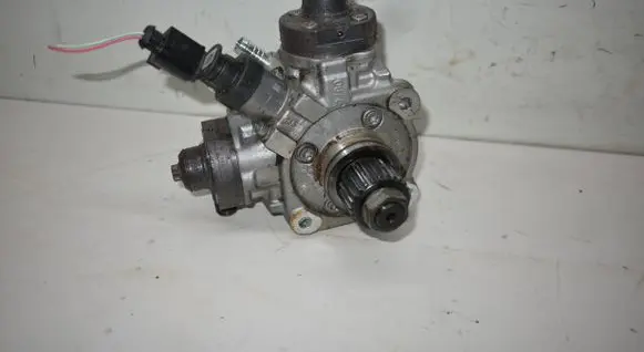 Audi A7 S7 4G Fuel injection high pressure pump 059130755CD 0445010693