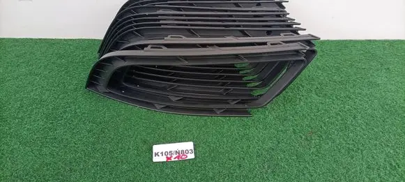 Skoda Superb B6 (3T) Front fog light trim/grill 3T0807682