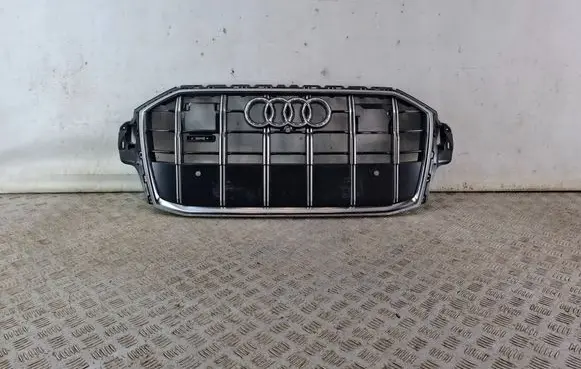 Audi Q7 4M Front grill 4M0853651
