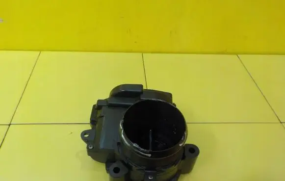 BMW 1 F20 F21 Throttle body valve 862418980 1HTS6