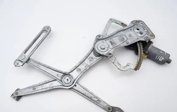 Mercedes-Benz E W210 Front door window regulator with motor 0130821670