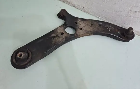 KIA Rio Front lower control arm/wishbone 