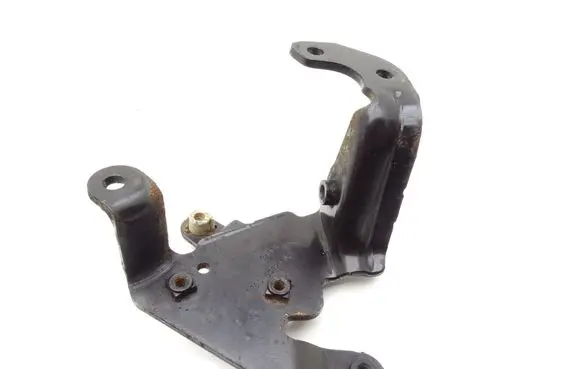Jaguar XF X250 Engine mounting bracket 6R8Q6C693AC