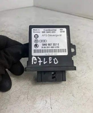 Volkswagen PASSAT B7 Light module LCM 5M0907357E 5WK50281