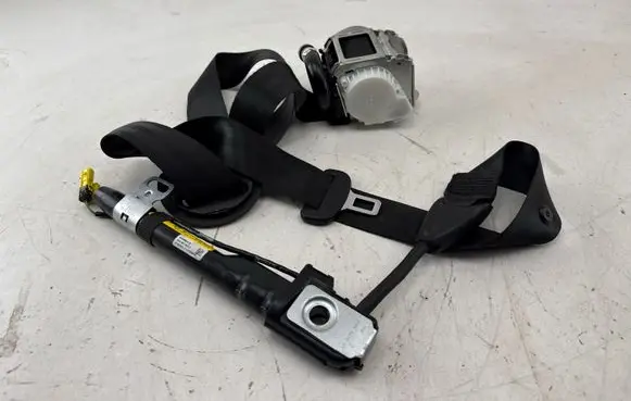 Volkswagen Golf VIII Front seatbelt 5H2857706H