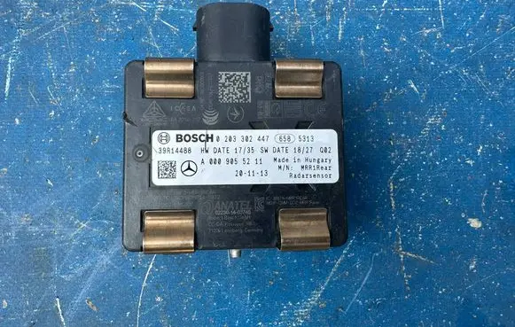 Mercedes-Benz CLA C118 X118 Distronic sensor radar A0009055211 39914488 39R14488