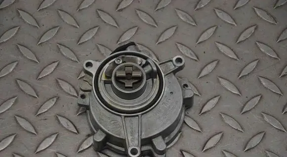 Audi A5 Vacuum pump 06M145100L