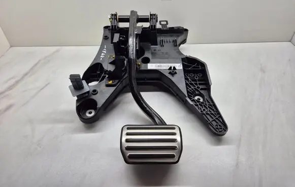 Porsche Cayenne (92A) Brake pedal 7P0723031AM 7P0723117B 7P0723315B