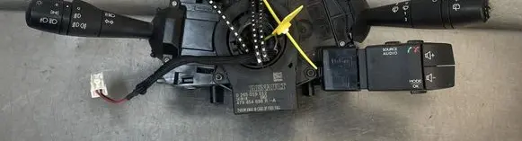 Renault Captur Wiper turn signal indicator stalk/switch 255671163R 479454698R