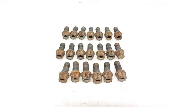 Volkswagen Caddy Nuts/bolts 