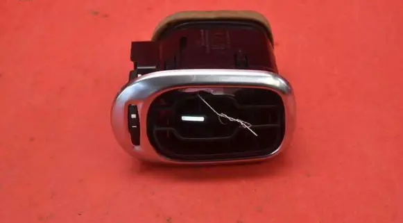 Citroen C3 Picasso Dashboard side air vent grill/cover trim 9682570377