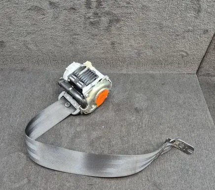 Audi Q8 Rear seatbelt 4M8857805B 4M8857805BV04