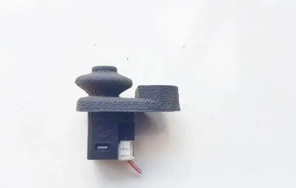 Nissan Almera N16 Front door sensor 