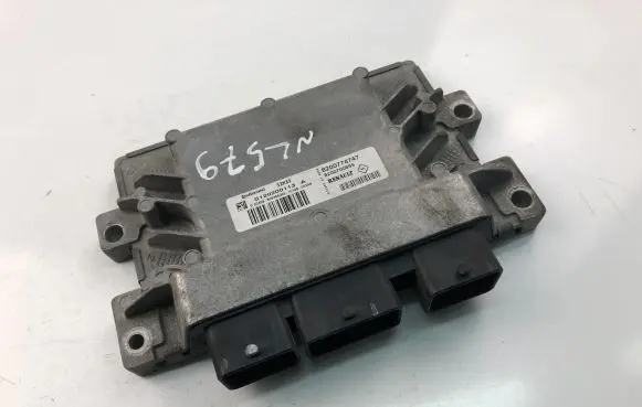 Renault Twingo I Engine control unit/module 8200774747
