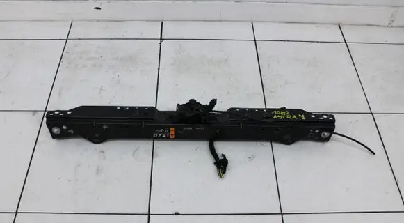 Opel Astra J Radiator support slam panel 