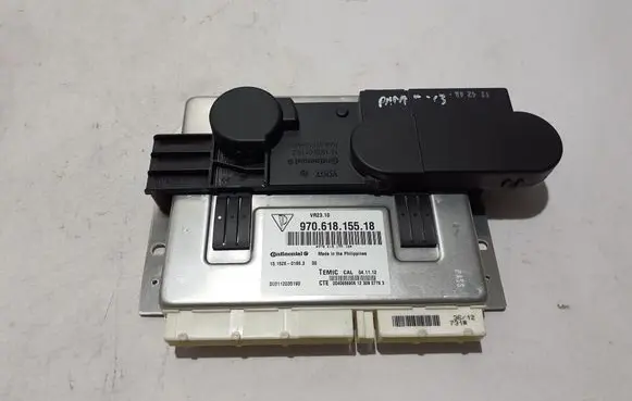 Porsche Panamera (970) Air suspension control unit module (rear) 97061815518