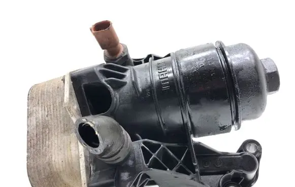Volkswagen Transporter - Caravelle T6 Oil filter mounting bracket 