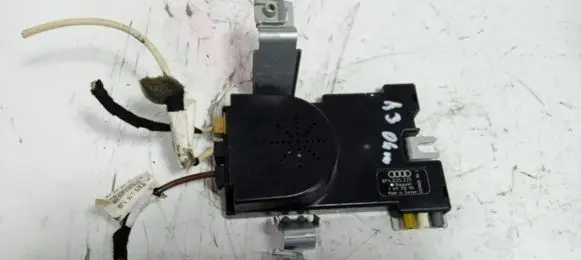 Seat Ibiza IV (6J,6P) Aerial antenna amplifier 8P4035225