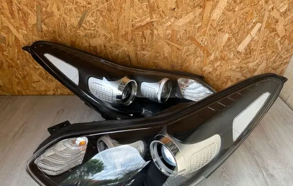 KIA Sportage Headlights/headlamps set 92102F1110
