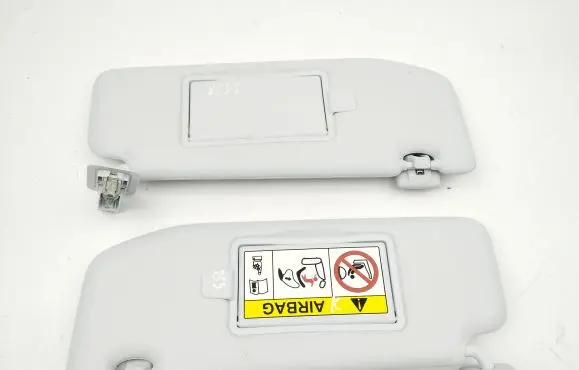 Peugeot 208 Sun visor