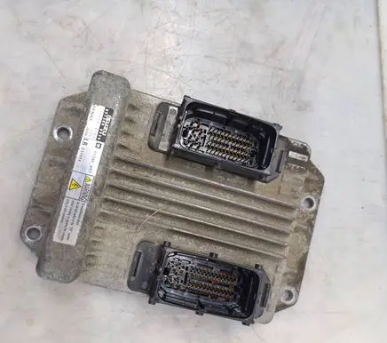 Opel Corsa C Engine control unit/module 8973000979 1125000157 97300097