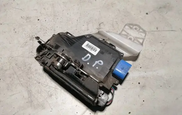 Volkswagen Caddy Front door lock 3D1837016AC