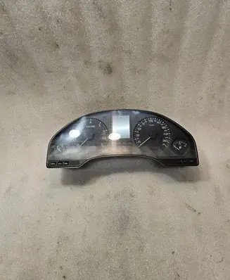 Audi A8 S8 D2 4D Speedometer (instrument cluster) 4d0919033m 4D0919033M