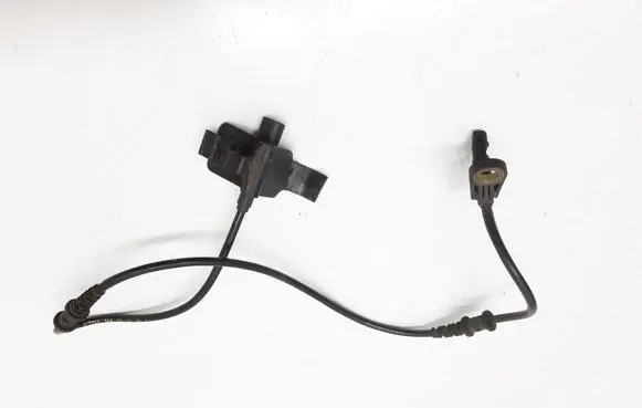 Mercedes-Benz E W211 ABS brake wheel speed sensor A2115402317
