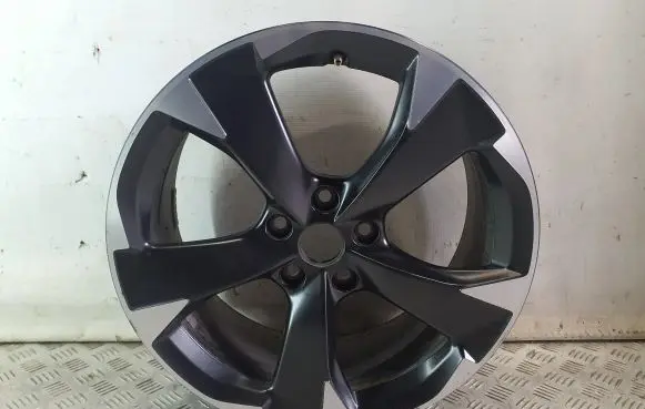 Seat Leon IV R18 alloy rim 5FA601025H