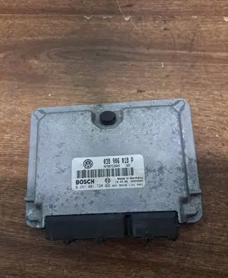 Volkswagen Golf IV Engine control unit/module 038906018P 0281001720