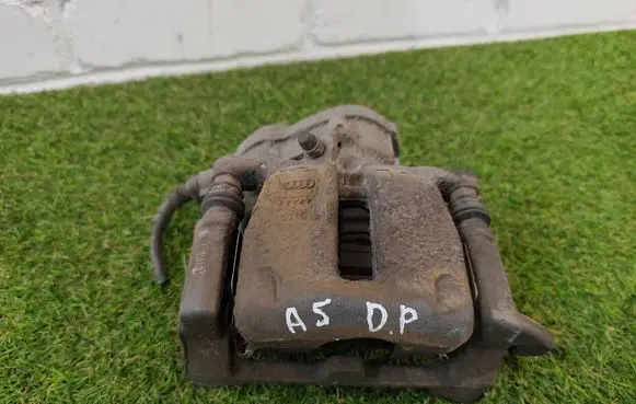 Audi A5 Sportback 8TA Rear brake caliper