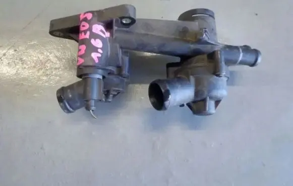 Volkswagen Eos Thermostat housing 