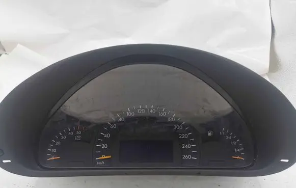 Mercedes-Benz C W203 Speedometer (instrument cluster) A2035401347 110080183
