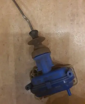 Audi 80 90 B2 Central locking vacuum pump 893862153D