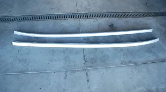 Toyota Avensis T270 Roof bar rail 116010