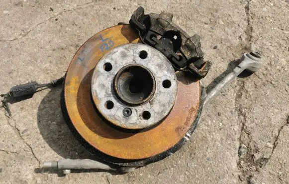 BMW 1 F20 F21 Front wheel hub spindle knuckle 6792285