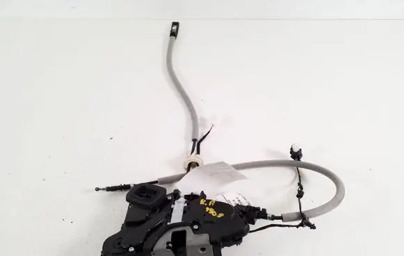 Volkswagen PASSAT B9 Front door lock 3J1837015