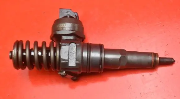 Audi A4 S4 B7 8E 8H Fuel injector 036130073BH